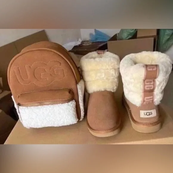 Ugg Slippers Ugg Waterproof Bag UGG Shoes Here I Am Selling The